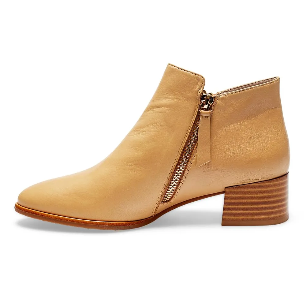 Aaron Boot in Camel Leather