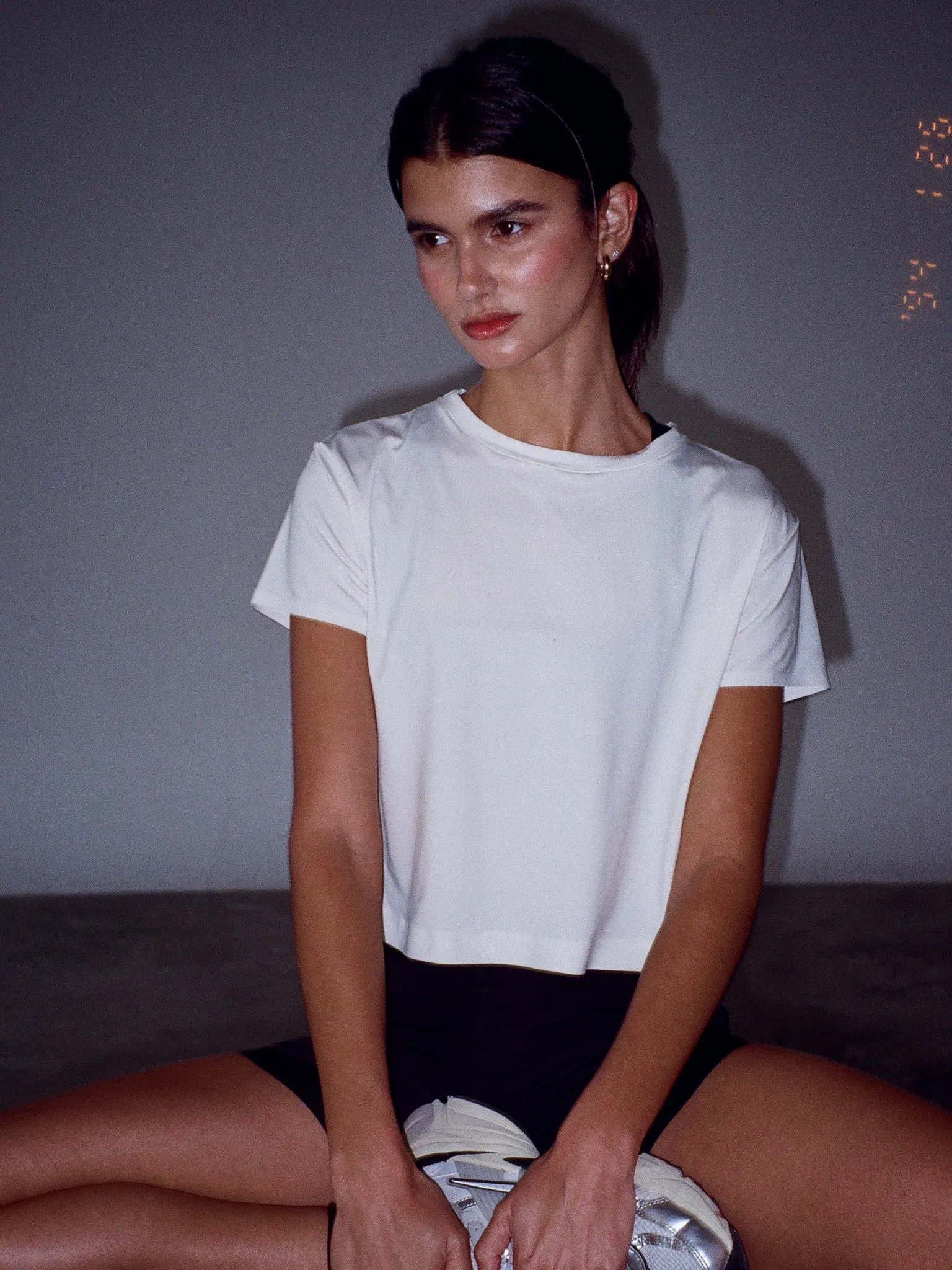 LAID BACK SEAMLESS TEE - CREAMY