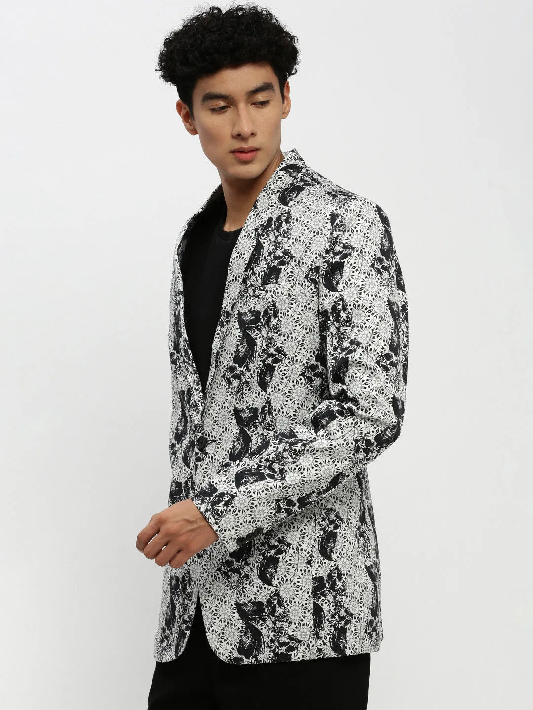 Men White Printed Notched Lapel Single Breasted Slim Fit Blazer