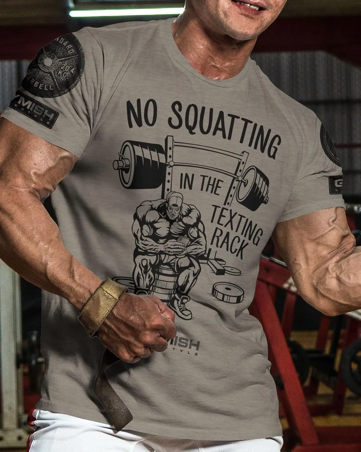 No Squatting in The Texting Rack Workout Motivation for Gym Men Tshirt