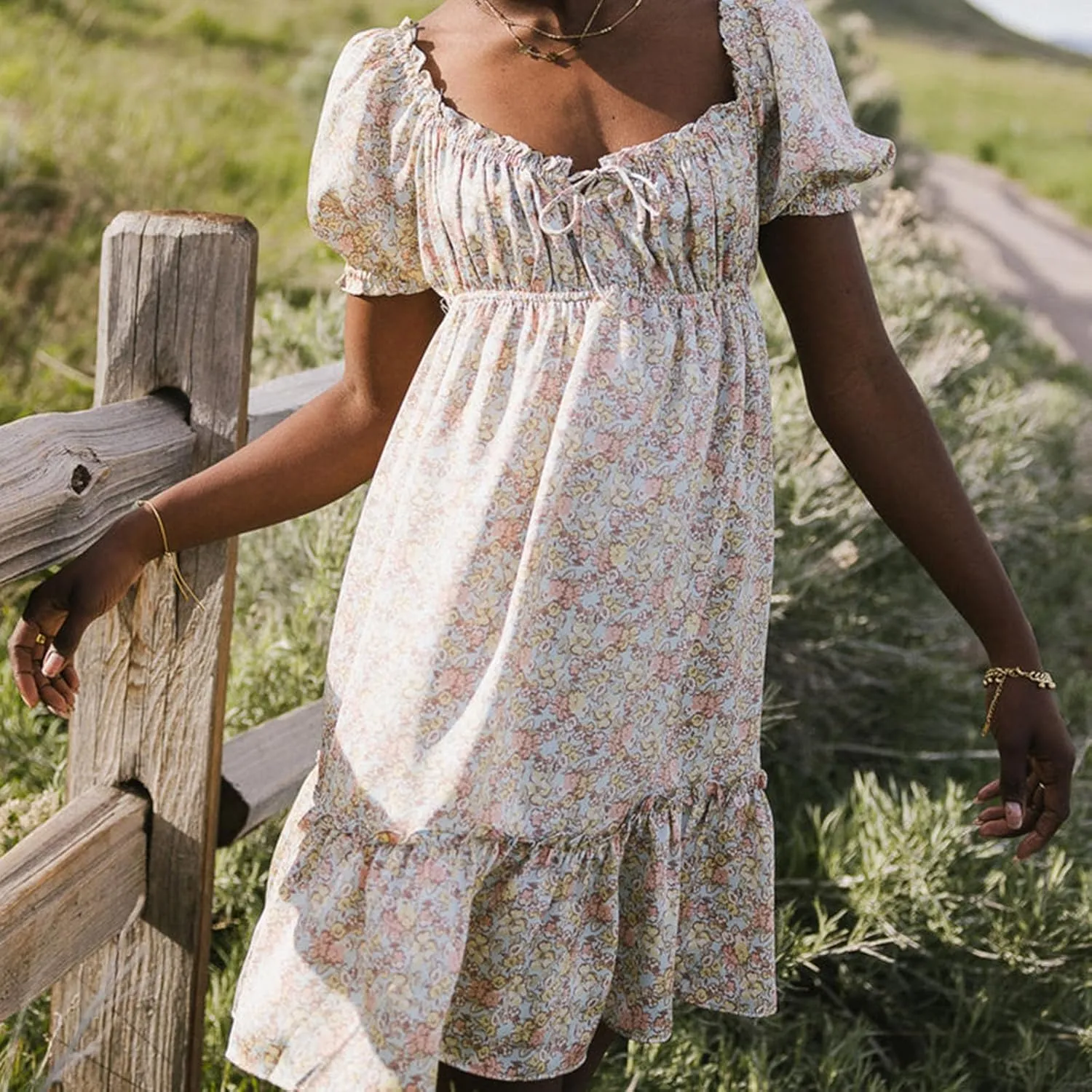 Women Boho Floral Puff Short Sleeve Mini Dress Y2k Ruffle Lace Trim Babydoll Short Dresses Summer Causal Flowy Dress