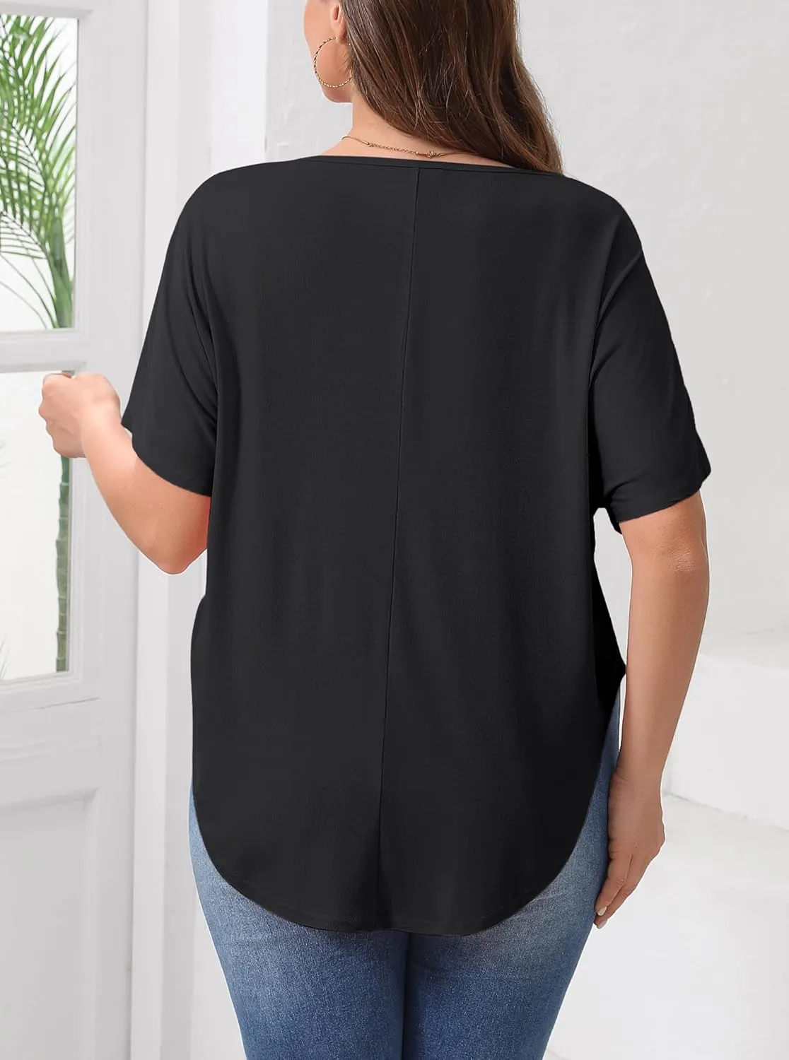 Women Plus Size Side Slit Tees Short Sleeve V Neck Curved Hem Tops Summer Loose Fit Tunic Tops with Pocket XL-5XL