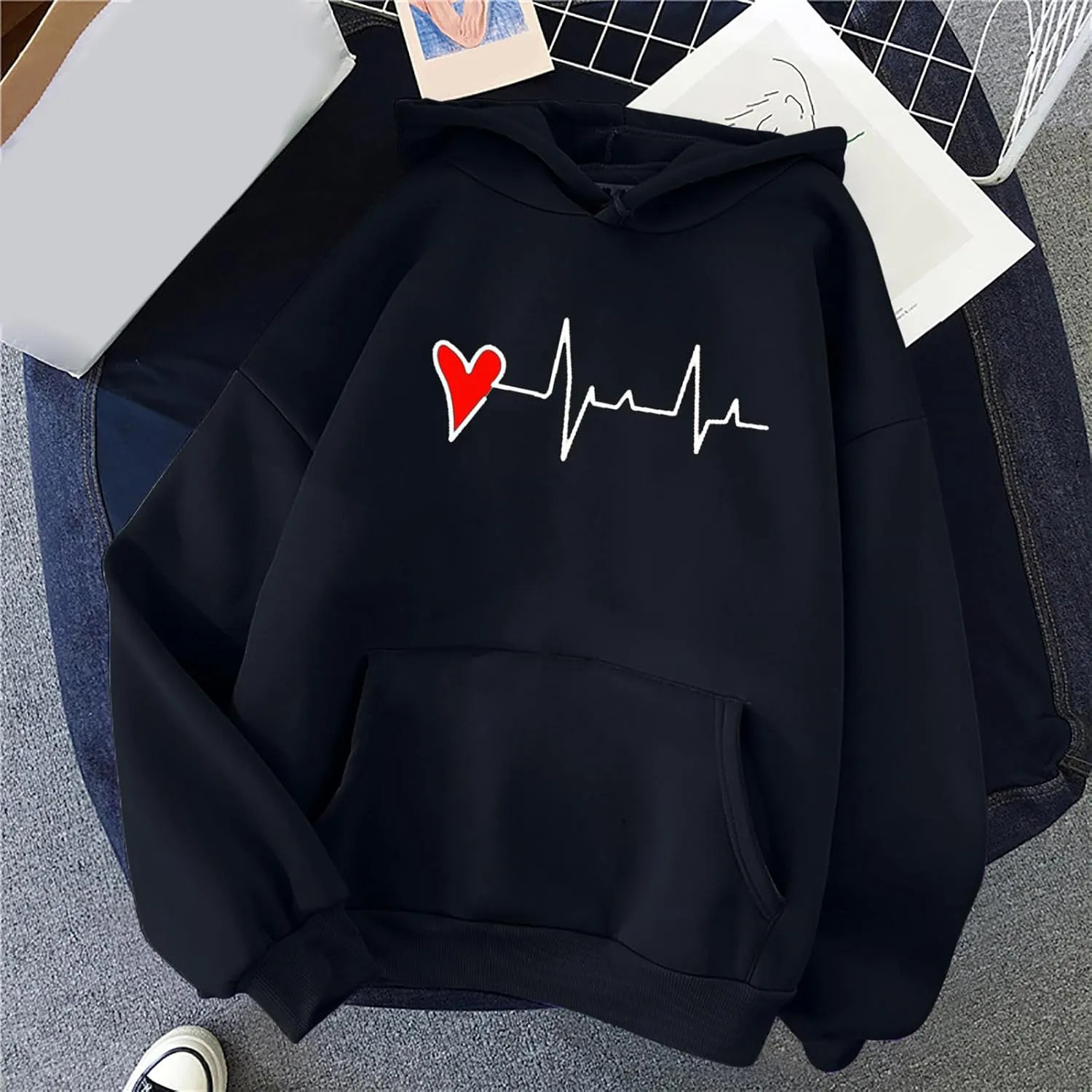 Women's Cute Heart Print Hooded Sweatshirts With Pockets Long Sleeve Hoodies Athletic Workout Pullover Y2K Clothes