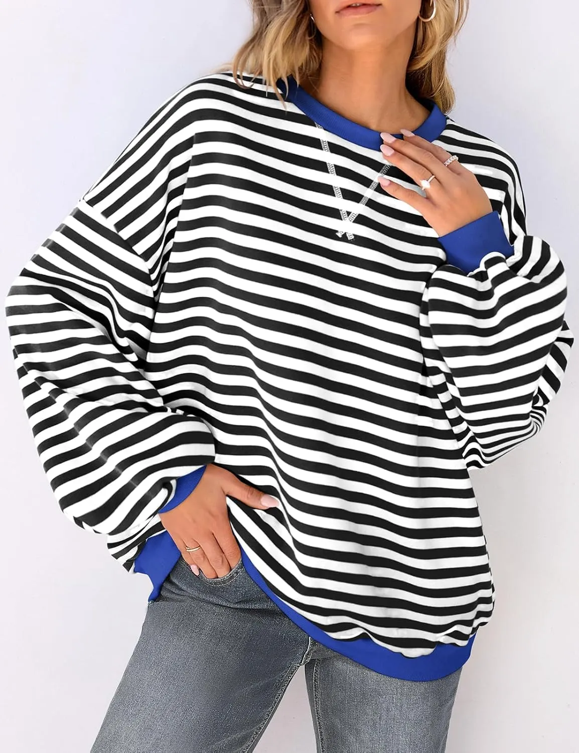Women's Oversized Striped Crewneck Sweatshirt Color Block Long Sleeve Crew Neck Pullover Tops.
