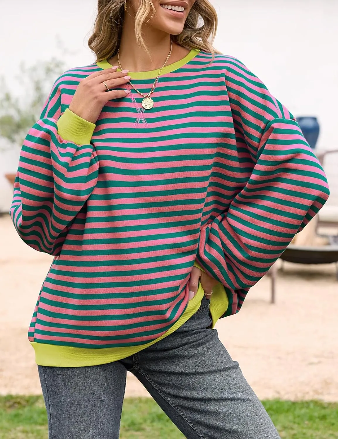 Women's Oversized Striped Crewneck Sweatshirt Color Block Long Sleeve Crew Neck Pullover Tops.